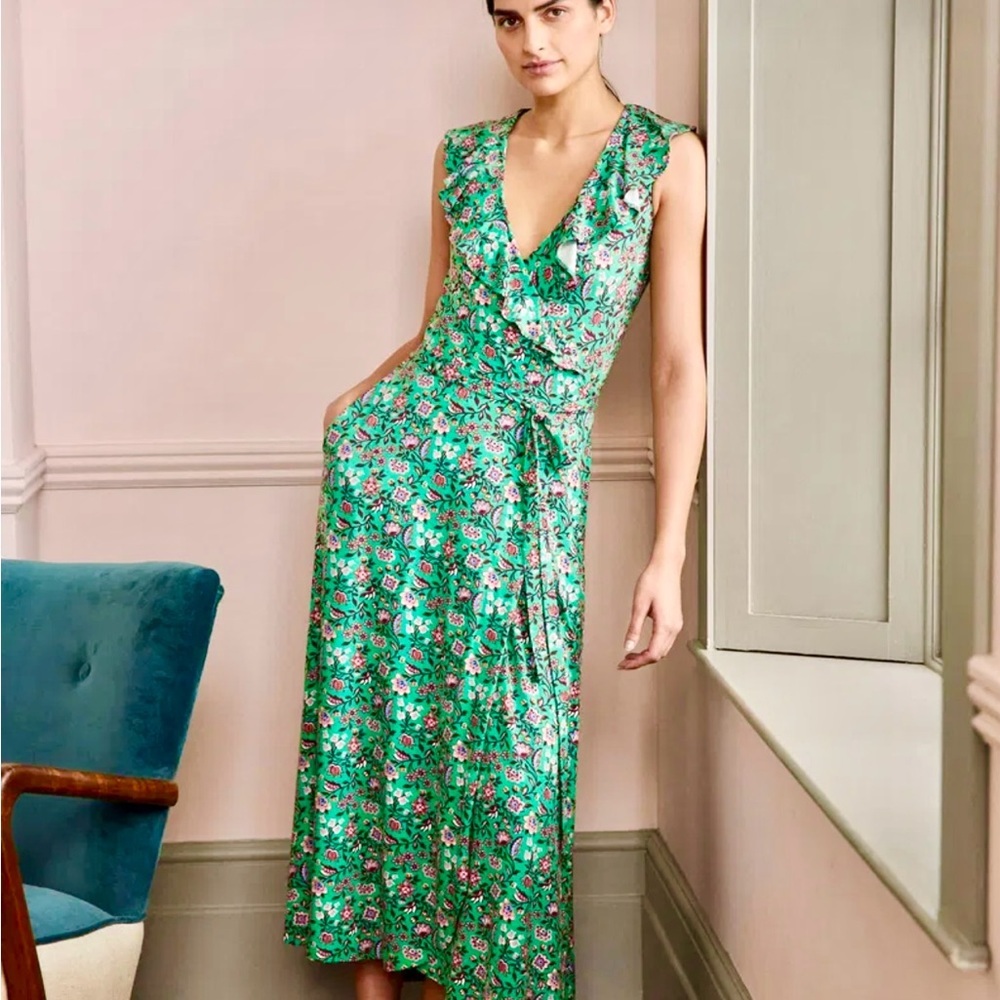 BODEN SASKIA WRAP JERSEY DRESS IN GREEN FLORAL - Picture 2 of 5